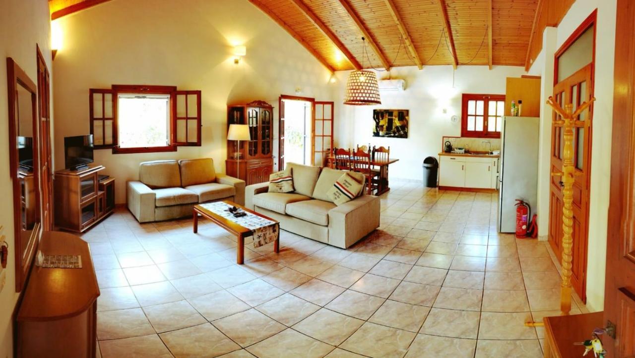 Bungalow Gialova Exterior photo